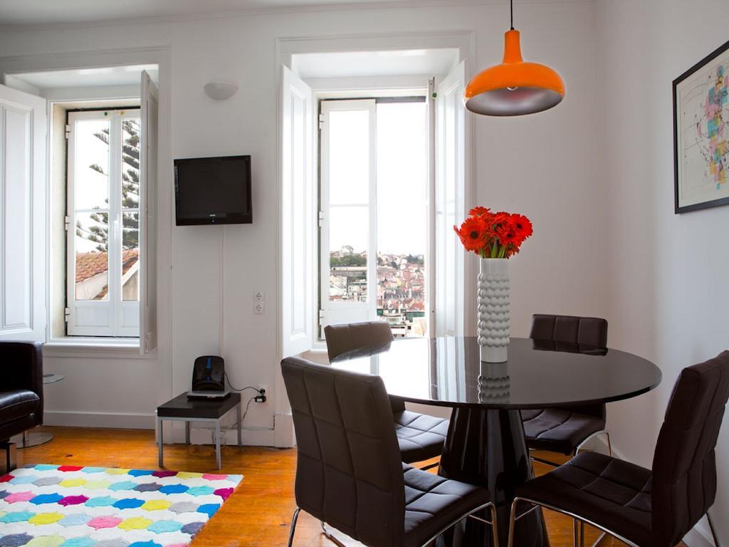 Myplace - Lisbon Castle Bilik gambar