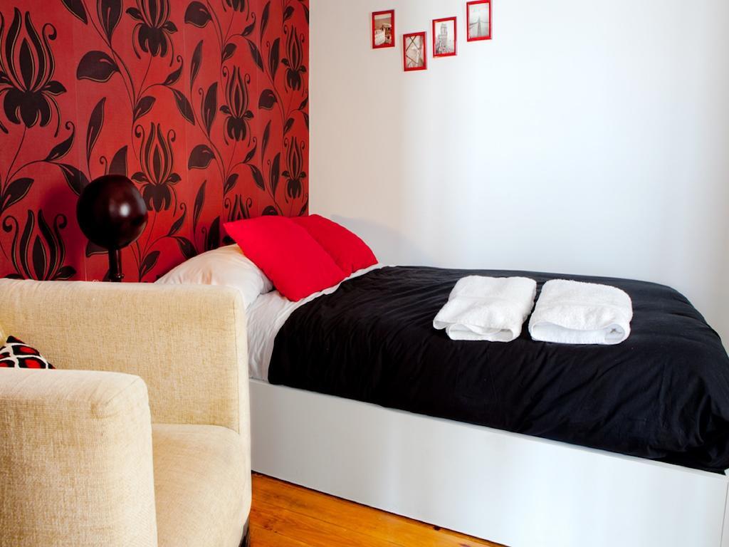 Myplace - Lisbon Castle Bilik gambar